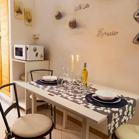 La Casa Di Elisa Apartment *